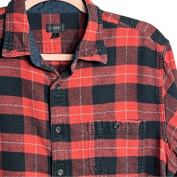J.Crew Men's Flannel Shirt Size Large Red Plaid Long Sleeve Top Pocket Button Up - Picture 3 of 11